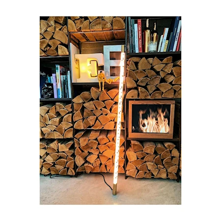 Linea Pixled LED Lysrør Ø 3,5 x 124 cm