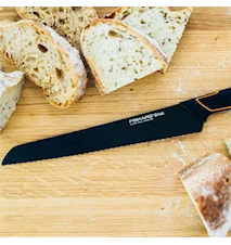 Couteau à pain denté Edge noir 23 cm