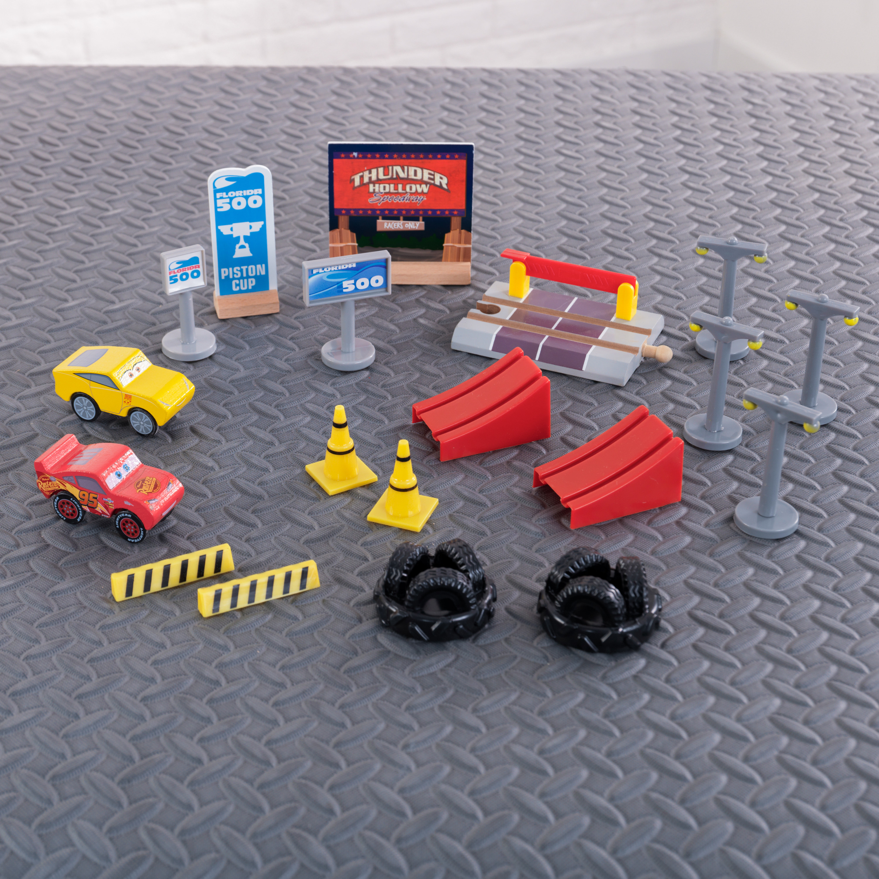cars 3 track set