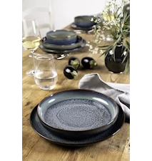 Crafted Breeze Dinner set Plates 4 pieces