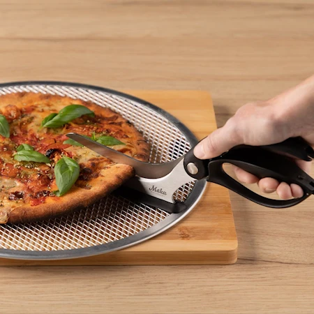 Maku Pizza scissors
