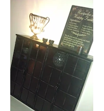 Downtown Iron Cabinett